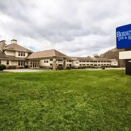 Rodeway Inn & Suites On The River